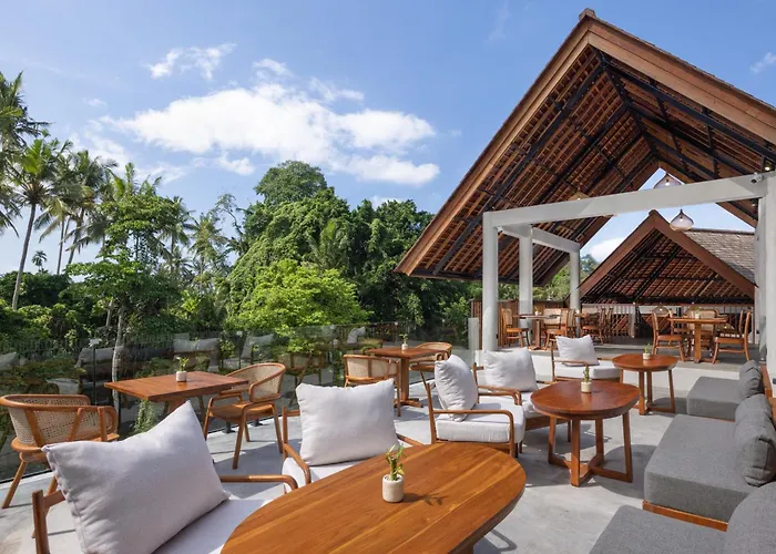 リゾート Adiwana Unagi Riverfront 5*